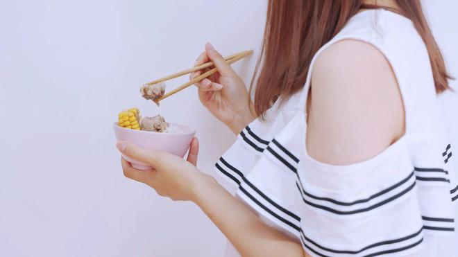 养寿期”若能做到“四不贪”更易长寿PP电子游戏不论男女50岁后进入“(图2)